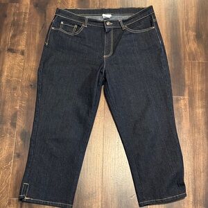 Jaclyn Smith Deep Blue Cropped Jeans Like New